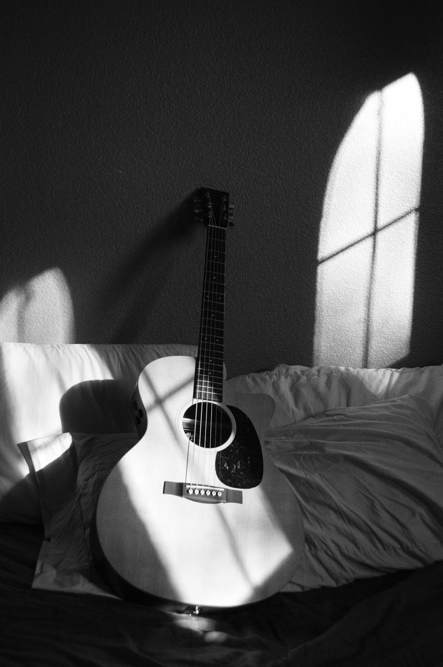Cowboy Blues, Martin Guitar