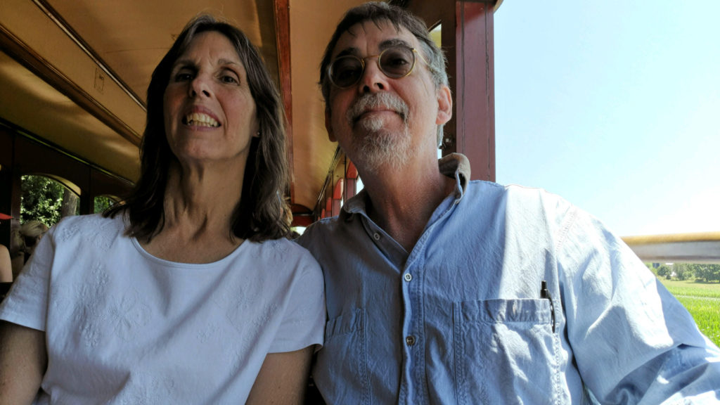 Lovers, train