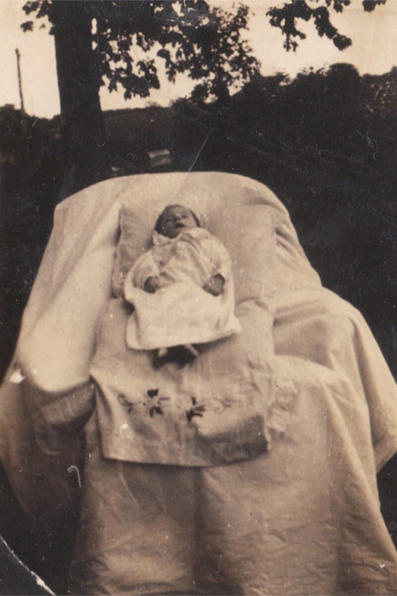 Baby Dorothy Elizabeth Thomas, Infant, dead at three months, on to a higher calling.
